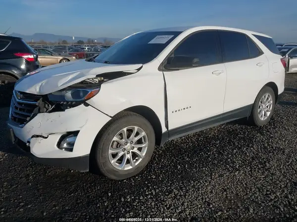 2GNAXREV5J6293239 2018 CHEVROLET EQUINOX - Image 2