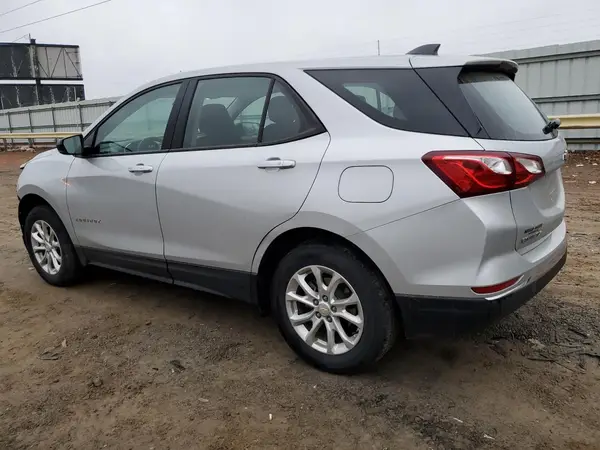 2GNAXREV6J6141843 2018 CHEVROLET EQUINOX - Image 2