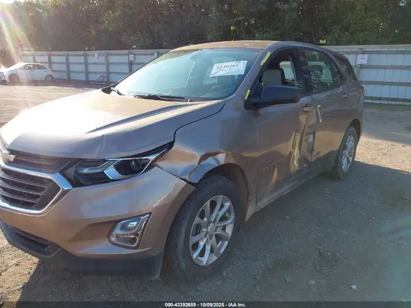 2GNAXREV6J6191996 2018 CHEVROLET EQUINOX - Image 2