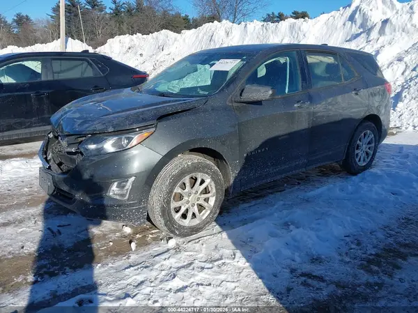 2GNAXREV6J6270861 2018 CHEVROLET EQUINOX - Image 2