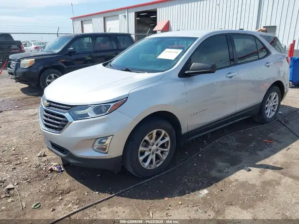 2GNAXREV6J6290267 2018 CHEVROLET EQUINOX - Image 2