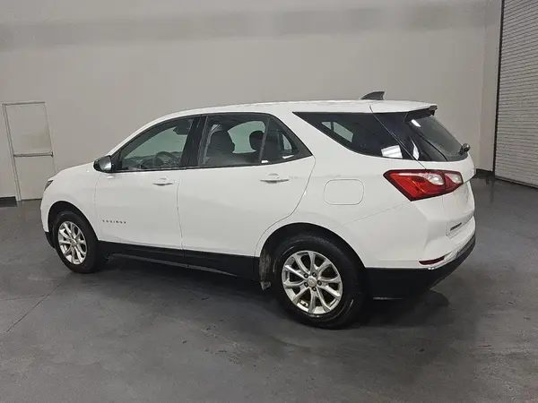 2GNAXREV7J6226187 2018 CHEVROLET EQUINOX - Image 2