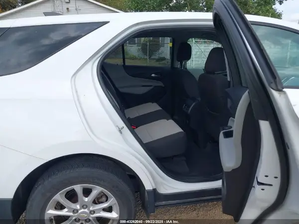 2GNAXREV7J6320182 2018 CHEVROLET EQUINOX - Image 8