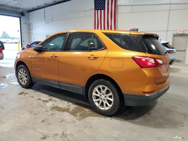 2GNAXREV9J6117410 2018 CHEVROLET EQUINOX - Image 2