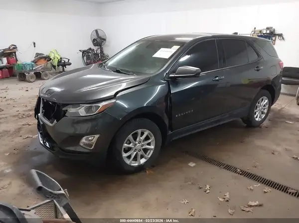 2GNAXREV9J6131727 2018 CHEVROLET EQUINOX - Image 2