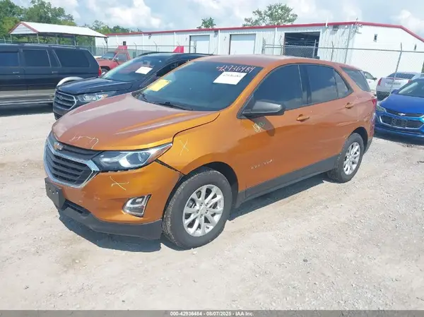 2GNAXREV9J6132845 2018 CHEVROLET EQUINOX - Image 2