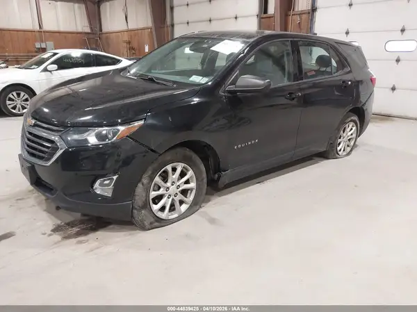 2GNAXREV9J6220407 2018 CHEVROLET EQUINOX - Image 2