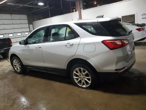 2GNAXREV9J6227986 2018 CHEVROLET EQUINOX - Image 2