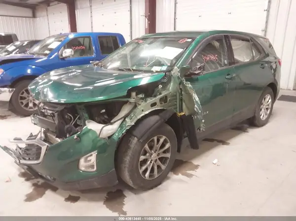 2GNAXREV9J6241337 2018 CHEVROLET EQUINOX - Image 2