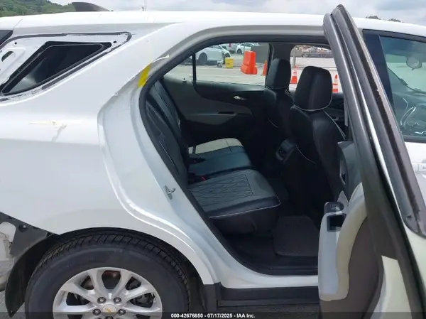 2GNAXREVXJ6242464 2018 CHEVROLET EQUINOX - Image 8