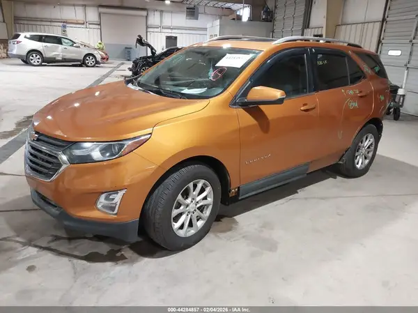 2GNAXSEV0J6115116 2018 CHEVROLET EQUINOX - Image 2