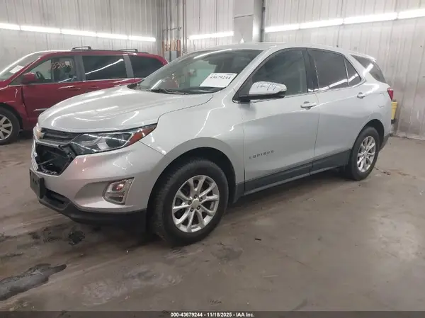 2GNAXSEV0J6129646 2018 CHEVROLET EQUINOX - Image 2