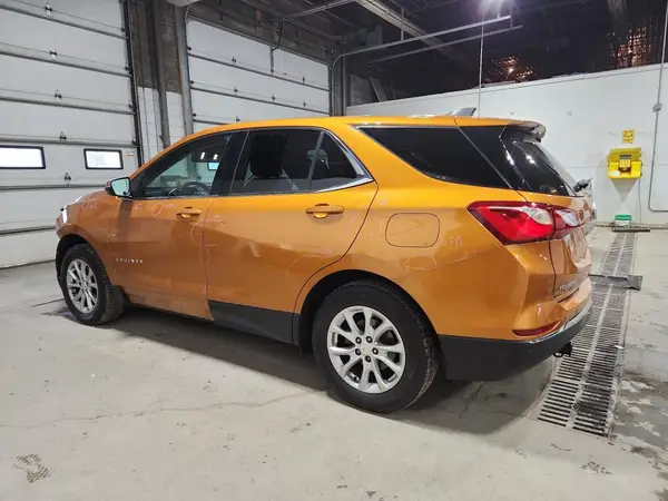 2GNAXSEV0J6134247 2018 CHEVROLET EQUINOX - Image 2