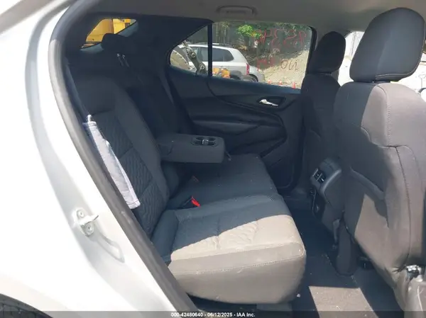 2GNAXSEV0J6141022 2018 CHEVROLET EQUINOX - Image 8