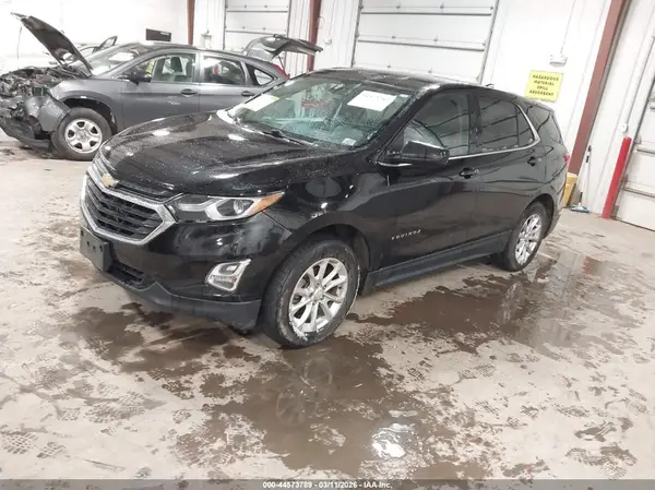 2GNAXSEV0J6197557 2018 CHEVROLET EQUINOX - Image 2