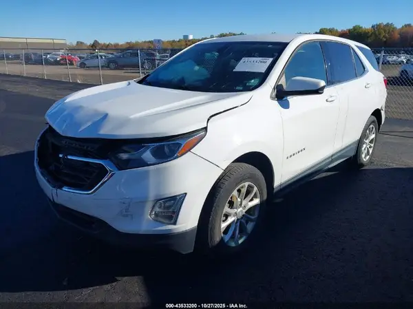 2GNAXSEV0J6208749 2018 CHEVROLET EQUINOX - Image 2