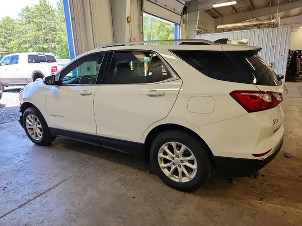 2GNAXSEV0J6252332 2018 CHEVROLET EQUINOX - Image 2