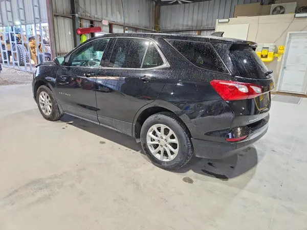 2GNAXSEV0J6255294 2018 CHEVROLET EQUINOX - Image 2