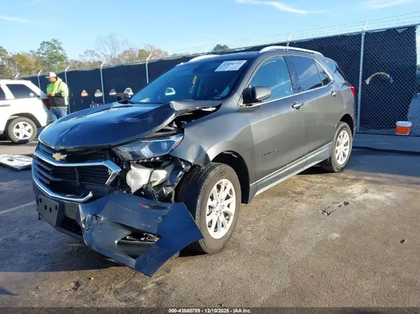 2GNAXSEV0J6265047 2018 CHEVROLET EQUINOX - Image 2