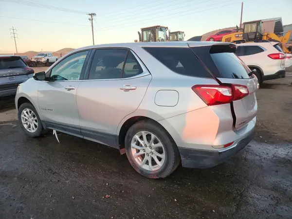 2GNAXSEV0J6290725 2018 CHEVROLET EQUINOX - Image 2