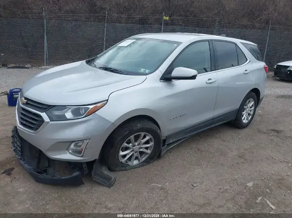 2GNAXSEV0J6308611 2018 CHEVROLET EQUINOX - Image 2