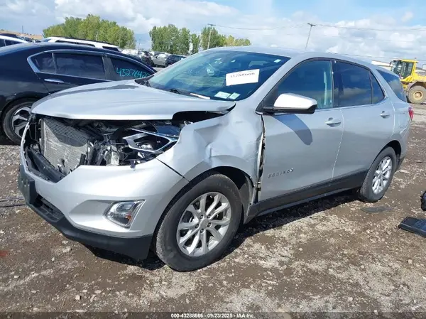 2GNAXSEV0J6342547 2018 CHEVROLET EQUINOX - Image 2