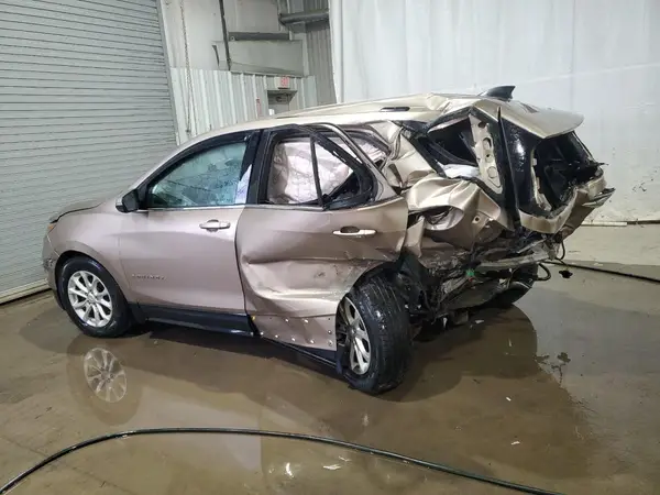 2GNAXSEV0J6348123 2018 CHEVROLET EQUINOX - Image 2
