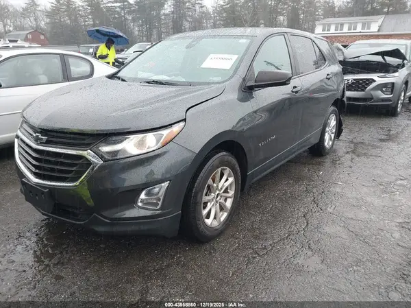 2GNAXSEV0M6132096 2021 CHEVROLET EQUINOX - Image 2