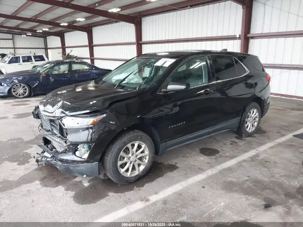 2GNAXSEV1J6111821 2018 CHEVROLET EQUINOX - Image 2