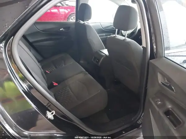 2GNAXSEV1J6111821 2018 CHEVROLET EQUINOX - Image 8