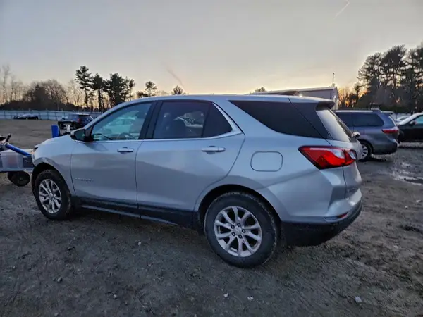 2GNAXSEV1J6121796 2018 CHEVROLET EQUINOX - Image 2