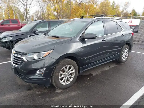 2GNAXSEV1J6126156 2018 CHEVROLET EQUINOX - Image 2