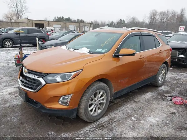 2GNAXSEV1J6303126 2018 CHEVROLET EQUINOX - Image 2