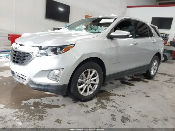 2GNAXSEV1J6317009 2018 CHEVROLET EQUINOX - Image 2