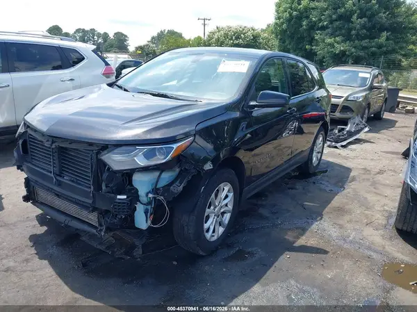 2GNAXSEV1J6321786 2018 CHEVROLET EQUINOX - Image 2