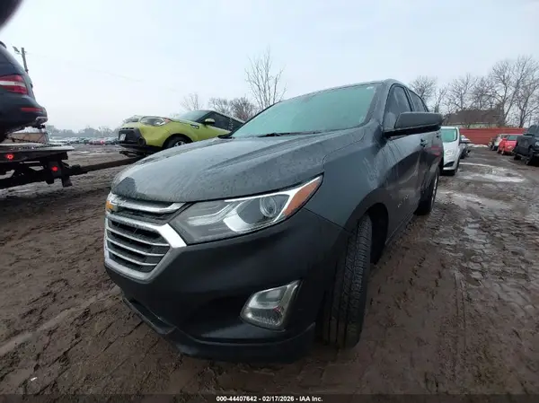 2GNAXSEV1K6110511 2019 CHEVROLET EQUINOX - Image 2