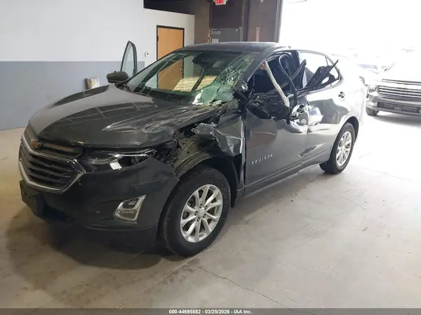 2GNAXSEV1L6256845 2020 CHEVROLET EQUINOX - Image 2