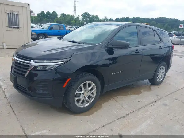 2GNAXSEV1N6100677 2022 CHEVROLET EQUINOX - Image 2