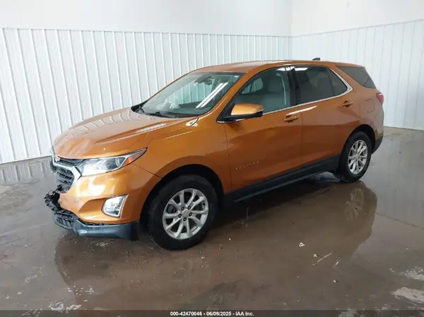 2GNAXSEV2J6125825 2018 CHEVROLET EQUINOX - Image 2