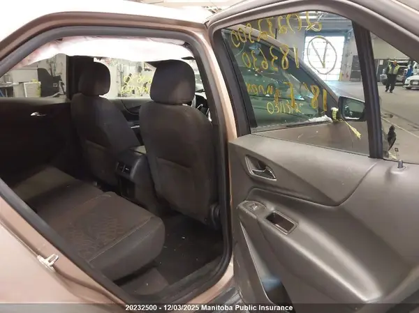 2GNAXSEV2J6183630 2018 CHEVROLET EQUINOX - Image 8