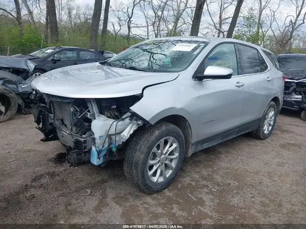 2GNAXSEV2J6186186 2018 CHEVROLET EQUINOX - Image 2
