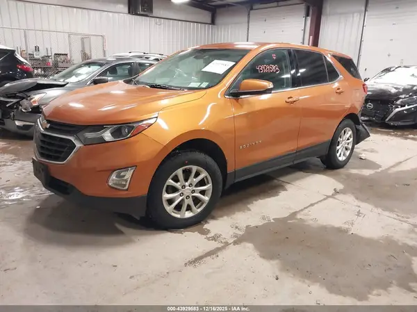 2GNAXSEV2J6244300 2018 CHEVROLET EQUINOX - Image 2