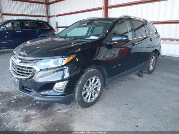 2GNAXSEV2J6255815 2018 CHEVROLET EQUINOX - Image 2
