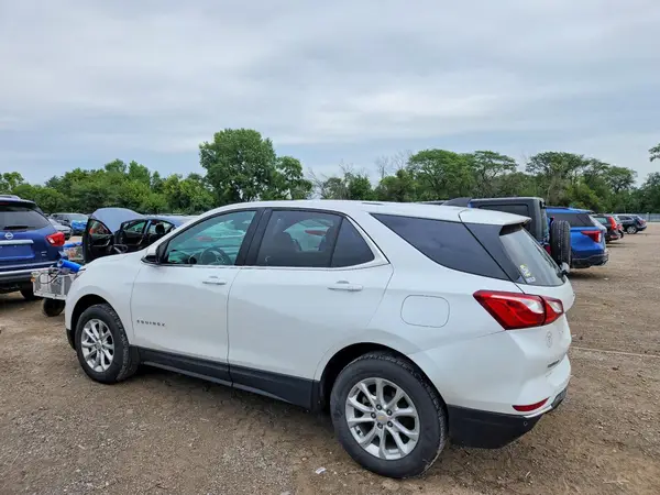 2GNAXSEV2J6323675 2018 CHEVROLET EQUINOX - Image 2
