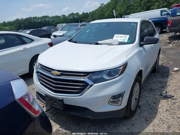 2GNAXSEV2K6243052 2019 CHEVROLET EQUINOX - Image 2