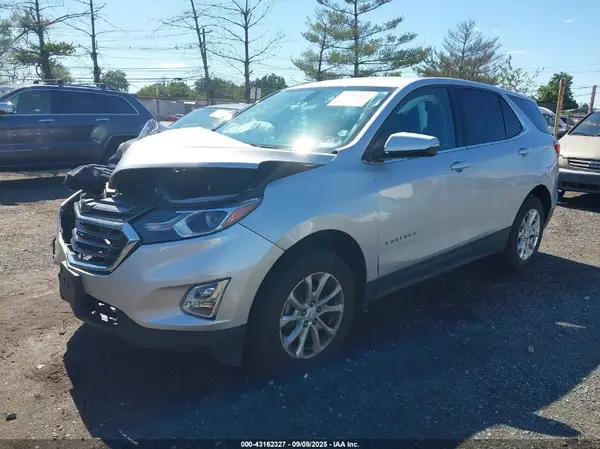 2GNAXSEV3J6138244 2018 CHEVROLET EQUINOX - Image 2