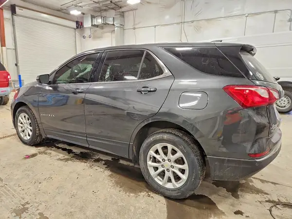 2GNAXSEV3J6186682 2018 CHEVROLET EQUINOX - Image 2