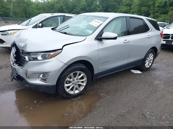 2GNAXSEV3J624633 2018 CHEVROLET EQUINOX - Image 2