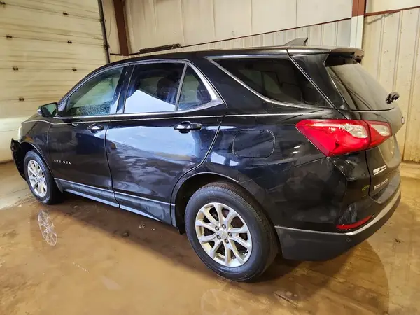 2GNAXSEV3J6253099 2018 CHEVROLET EQUINOX - Image 2