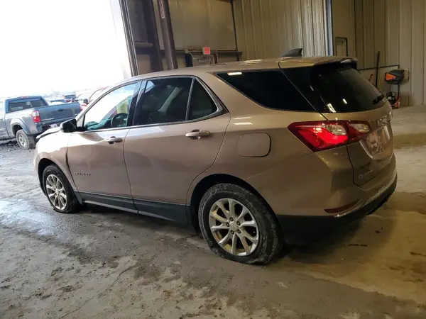 2GNAXSEV3J6317576 2018 CHEVROLET EQUINOX - Image 2